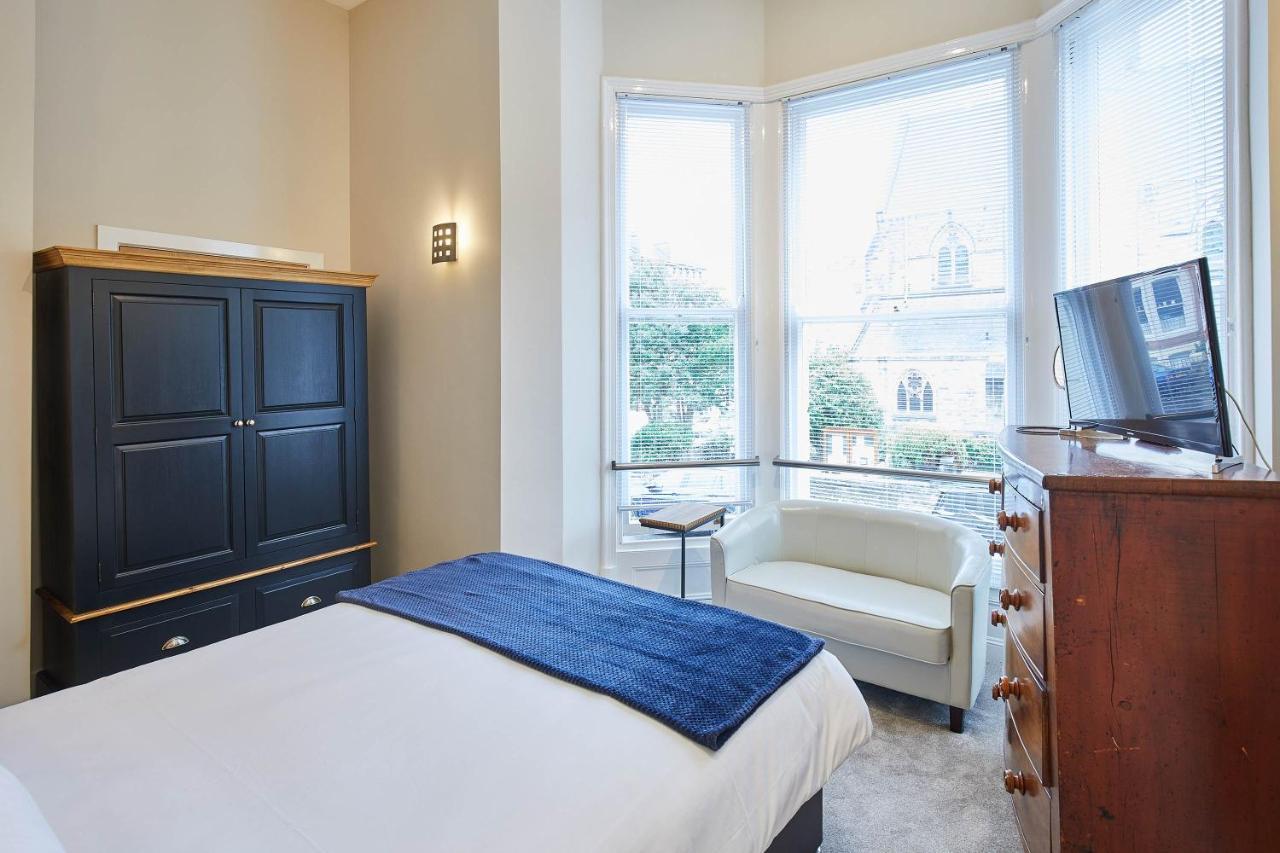 Host & Stay - Three Bays Скарбъро Екстериор снимка